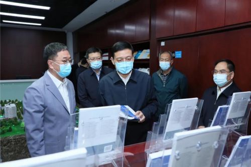 肖亞慶在中國(guó)電子信息產(chǎn)業(yè)發(fā)展研究院調(diào)研強(qiáng)調(diào)：深入學(xué)習(xí)貫徹五中全會(huì)精神 努力創(chuàng)建國(guó)家一流高端智庫(kù)